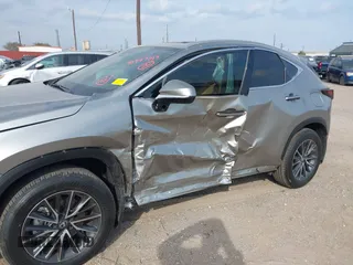 2025 Lexus NX with VIN 2T2GDCAZ1SC021039, listed as a IAAI auction lot 40957519 with 897 mi miles. Bid and sale history available at carsss.com. Image 6.