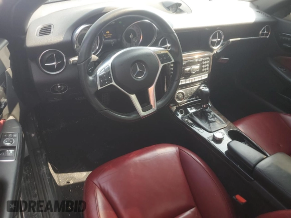2015 Mercedes-Benz SLK 250 z VIN WDDPK4HA5FF101656, wystawiony jako Copart lot #59117435 z przebiegiem 65 169 mil mil oraz Szkoda całkowita • Salvage title. Historia ofert i sprzedaży dostępna na DreamBid. Obrazek 8.