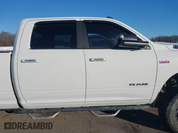 2019 Ram 2500 Big Horn with VIN 3C6UR5DJ3KG605871, listed as a IAAI auction lot 41292336 with 104,270 mi miles and . Bid and sale history available at DreamBid. Image 13.