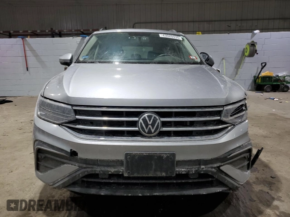 2022 Volkswagen Tiguan S with VIN 3VV0B7AX8NM053713, listed as a Copart auction lot 43020435 with 148,530 mi miles and Salvage title. Bid and sale history available at DreamBid. Image 5.