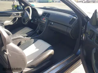 2002 Mercedes-Benz CLK-Class AMG with VIN WDBLJ74GX2T106286, listed as a IAAI auction lot 41737170 with 136,170 mi miles. Bid and sale history available at carsss.com. Image 5.