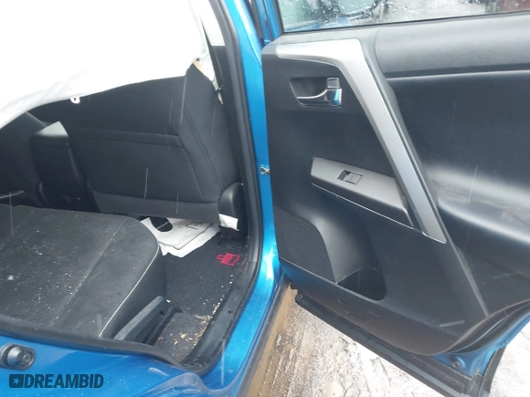 2017 Toyota RAV4 XLE with VIN 2T3RFREV2HW693031, listed as a IAAI auction lot 41671812 with 82,190 mi miles. Bid and sale history available at carsss.com. Image 8.