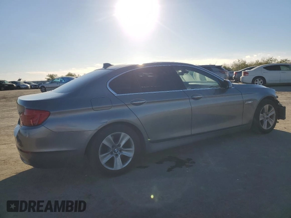2012 BMW 5 Series 528i z VIN WBAXG5C5XCDX02237, wystawiony jako Copart lot #47799275 z przebiegiem 116 257 mil mil oraz Szkoda całkowita • Salvage title. Historia ofert i sprzedaży dostępna na DreamBid. Obrazek 3.