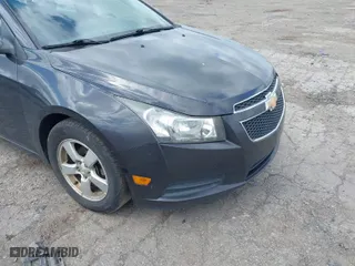 2014 Chevrolet Cruze 1LT with VIN 1G1PC5SB4E7288596, listed as a IAAI auction lot 42047744 with 1 mi miles. Bid and sale history available at carsss.com. Image 12.