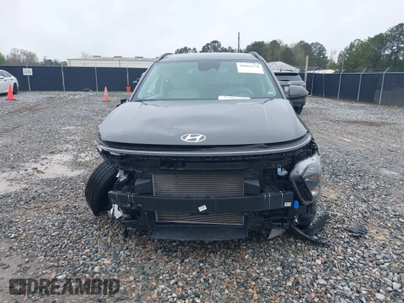 2025 Hyundai Kona SEL with VIN KM8HB3AB1SU209284, listed as a IAAI auction lot 41862270 with 13,678 mi miles. Bid and sale history available at carsss.com. Image 13.