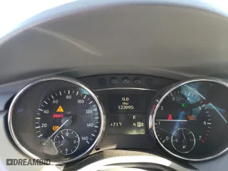 2010 Mercedes-Benz R-Class R 350 with VIN 4JGCB6FE4AA107654, listed as a Copart auction lot 77568694 with 123,995 mi miles and Salvage Title. Bid and sale history available at carsss.com. Image 9.