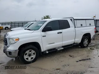2015 Toyota Tundra SR z VIN 5TFUW5F10FX416031, wystawiony jako Copart lot #58308255 z przebiegiem 298 184 mil mil oraz Czysty tytuł • Clean title. Historia ofert i sprzedaży dostępna na DreamBid. Obrazek 1.