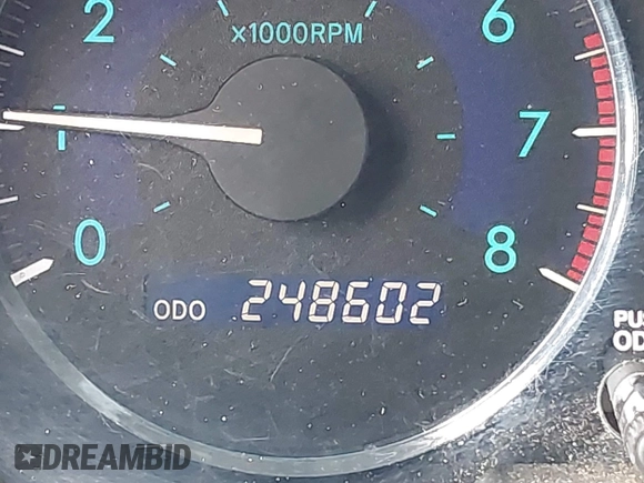 2008 Toyota Sienna XLE with VIN 5TDBK22C98S017300, listed as a IAAI auction lot 41433777 with 248,602 mi miles. Bid and sale history available at carsss.com. Image 15.