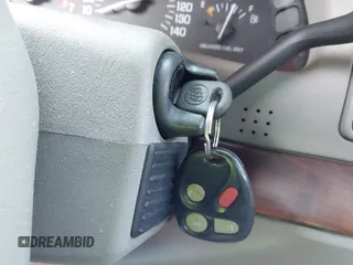 1999 Buick Park Avenue с VIN 1G4CW52K5X4607713, выставлен на аукционе IAAI как лот 42387667 с пробегом 106 786 миль миль и . История ставок и продаж доступна на DreamBid. Изображение 11.