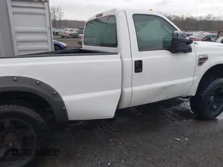 2008 Ford F-250 XL z VIN 1FTSF21RX8EE28091, wystawiony jako IAAI lot #41854496 z przebiegiem 221 483 mil mil oraz . Historia ofert i sprzedaży dostępna na DreamBid. Obrazek 18.