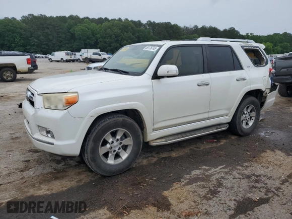 2012 Toyota 4Runner SR5 z VIN JTEZU5JR8C5040593, wystawiony jako Copart lot #56178745 z przebiegiem 179 143 mil mil oraz Szkoda całkowita • Salvage title. Historia ofert i sprzedaży dostępna na DreamBid. Obrazek 1.