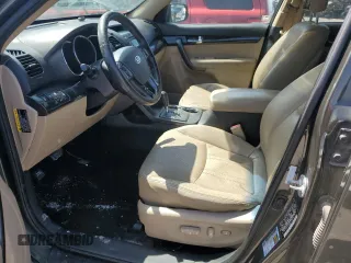 2013 Kia Sorento EX with VIN 5XYKU3A21DG317929, listed as a Copart auction lot 52303015 with Not Provided miles and Clean Title. Bid and sale history available at carsss.com. Image 7.