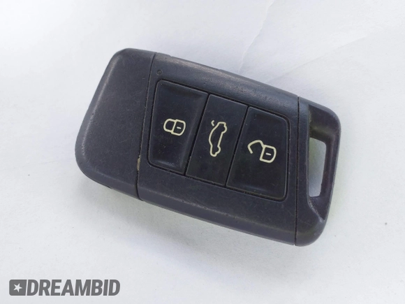 2018 Volkswagen Atlas SE with VIN 1V2KR2CA3JC504717, listed as a IAAI auction lot 42414174 with 105,909 mi miles and . Bid and sale history available at DreamBid. Image 11.