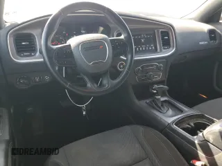 2020 Dodge Charger SXT z VIN 2C3CDXBG5LH177636, wystawiony jako Copart lot #48806955 z przebiegiem 74 999 mil mil oraz Szkoda całkowita • Salvage title. Historia ofert i sprzedaży dostępna na DreamBid. Obrazek 8.