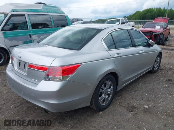2012 Honda Accord SE z VIN 1HGCP2F61CA120373, wystawiony jako IAAI lot #42388681 z przebiegiem 121 754 mil mil oraz . Historia ofert i sprzedaży dostępna na DreamBid. Obrazek 4.