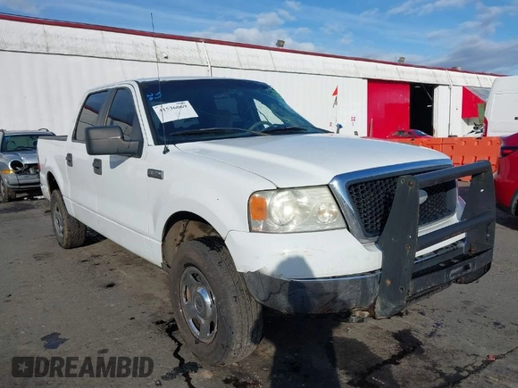 2008 Ford F-150 XLT with VIN 1FTPW14588FB26446, listed as a IAAI auction lot 41536069 with 211,248 mi miles. Bid and sale history available at carsss.com. Image 1.