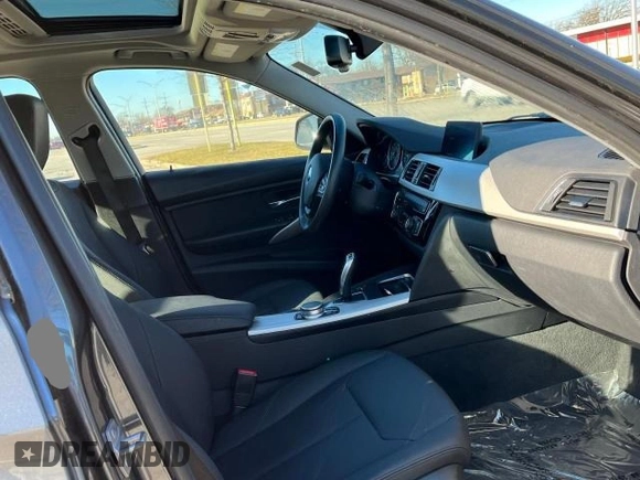 2018 BMW 3 Series 320i xDrive with VIN WBA8E5G54JNU47709, listed as a Copart auction lot 46378385 with 40,647 mi miles and Clean Title. Bid and sale history available at carsss.com. Image 5.
