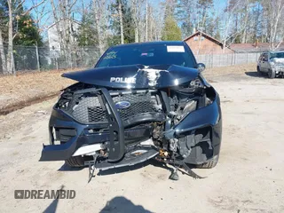 2023 Ford Police Interceptor Utility z VIN 1FM5K8AW0PNA04947, wystawiony jako IAAI lot #41942825 z przebiegiem 37 121 mil mil oraz . Historia ofert i sprzedaży dostępna na DreamBid. Obrazek 12.