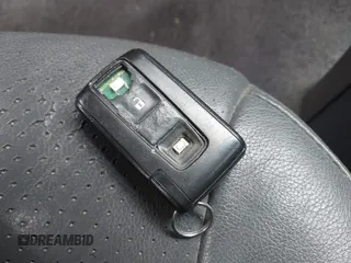 2007 Toyota Prius z VIN JTDKB20U977666406, wystawiony jako IAAI lot #42081233 z przebiegiem Nie podano mil oraz . Historia ofert i sprzedaży dostępna na DreamBid. Obrazek 11.