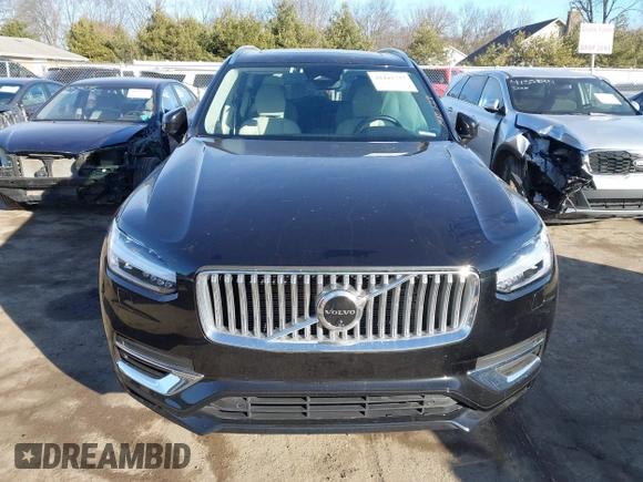 2023 Volvo XC90 Plus with VIN YV4H600N1P1931864, listed as a IAAI auction lot 41441737 with 31,429 mi miles and . Bid and sale history available at DreamBid. Image 12.