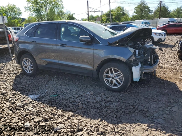 2024 Ford Edge SEL z VIN 2FMPK4J90RBA77908, wystawiony jako Copart lot #57846315 z przebiegiem 18 990 mil mil oraz Nie do naprawy. Historia ofert i sprzedaży dostępna na DreamBid. Obrazek 4.