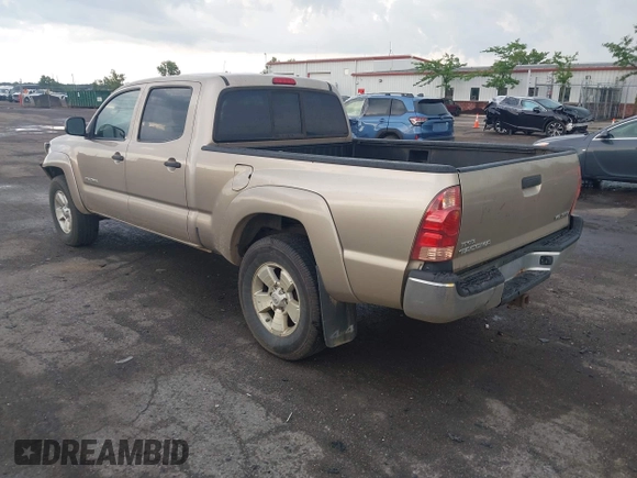 2008 Toyota Tacoma with VIN 5TEMU52N48Z472256, listed as a IAAI auction lot 42601232 with 304,330 mi miles and . Bid and sale history available at DreamBid. Image 3.