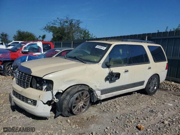 2008 Lincoln Navigator with VIN 5LMFU28508LJ12942, listed as a Copart auction lot 64409014 with 239,091 mi miles and Non Repairable. Bid and sale history available at carsss.com. Image 1.