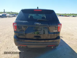 2017 Ford Police Interceptor Utility z VIN 1FM5K8ATXHGE30575, wystawiony jako IAAI lot #42070293 z przebiegiem 99 712 mil mil oraz . Historia ofert i sprzedaży dostępna na DreamBid. Obrazek 17.