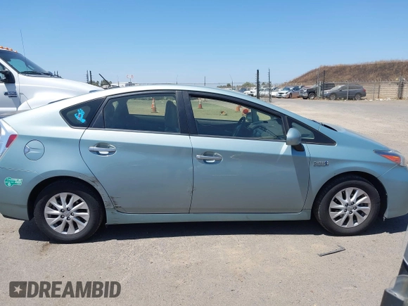 2014 Toyota Prius with VIN JTDKN3DP4E3055544, listed as a IAAI auction lot 42553870 with 94,335 mi miles and . Bid and sale history available at DreamBid. Image 13.