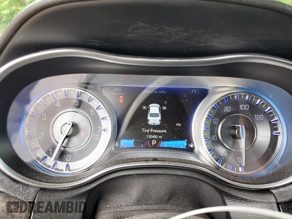 2018 Chrysler 300 Limited z VIN 2C3CCAEG7JH314035, wystawiony jako Copart lot #56311455 z przebiegiem 130 490 mil mil oraz Szkoda całkowita • Salvage title. Historia ofert i sprzedaży dostępna na DreamBid. Obrazek 9.