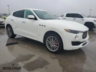 2019 Maserati Levante GranLusso with VIN ZN661XUL3KX325268, listed as a Copart auction lot 83449104 with 16,944 mi miles and Clean Title. Bid and sale history available at carsss.com. Image 4.