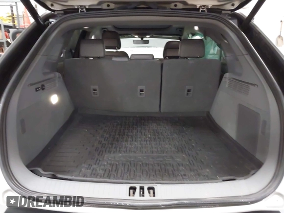 2019 Lincoln Nautilus Reserve with VIN 2LMPJ6L96KBL18957, listed as a IAAI auction lot 41563412 with 62,539 mi miles and . Bid and sale history available at DreamBid. Image 16.
