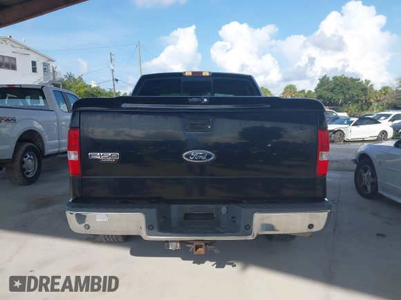 2004 Ford F-150 XLT z VIN 1FTPW12554KD31646, wystawiony jako IAAI lot #42798307 z przebiegiem 263 985 mil mil oraz . Historia ofert i sprzedaży dostępna na DreamBid. Obrazek 16.