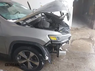 2019 Jeep Cherokee Limited with VIN 1C4PJLDB9KD402913, listed as a IAAI auction lot 40760506 with 106,393 mi miles and . Bid and sale history available at DreamBid. Image 20.