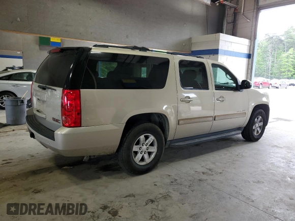 2011 GMC Yukon XL SLT with VIN 1GKS1KE01BR258475, listed as a Copart auction lot 55305385 with 201,517 mi miles and Clean Title. Bid and sale history available at carsss.com. Image 3.