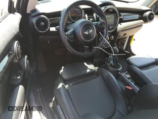 2017 MINI Hardtop Cooper S z VIN WMWXP7C57H3B93817, wystawiony jako Copart lot #59488135 z przebiegiem 68 596 mil mil oraz Szkoda całkowita • Salvage title. Historia ofert i sprzedaży dostępna na DreamBid. Obrazek 8.