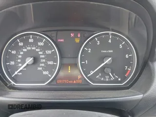 2011 BMW 1 Series 128i с VIN WBAUN1C56BVH82939, выставлен на аукционе IAAI как лот 41700305 с пробегом 91 792 миль миль и . История ставок и продаж доступна на DreamBid. Изображение 7.