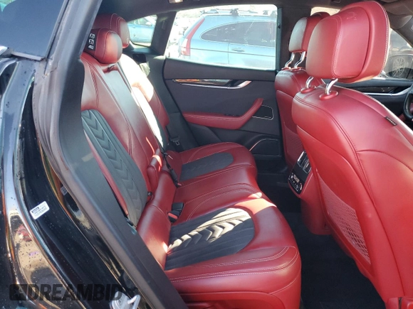 2017 Maserati Levante S z VIN ZN661YUL9HX199934, wystawiony jako Copart lot #83960574 z przebiegiem 75 078 mil mil oraz Szkoda całkowita • Salvage title. Historia ofert i sprzedaży dostępna na DreamBid. Obrazek 11.
