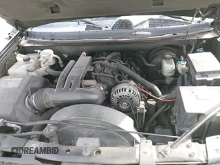 2008 GMC Envoy Denali with VIN 1GKET63M082187436, listed as a IAAI auction lot 41726422 with 195,918 mi miles. Bid and sale history available at carsss.com. Image 10.