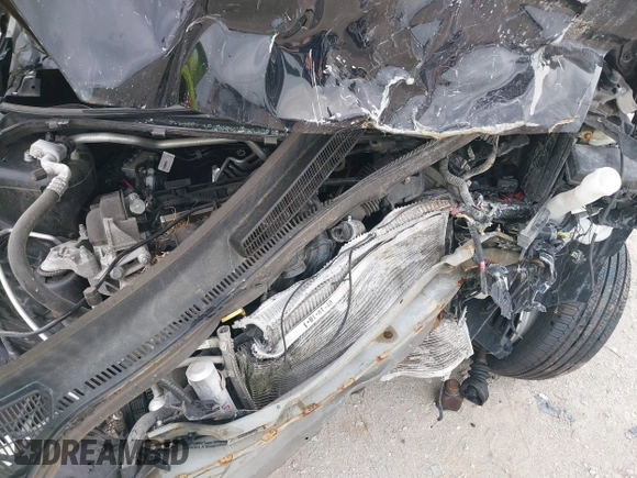 2018 Ford Fiesta SE z VIN 3FADP4BJ3JM135908, wystawiony jako IAAI lot #40003965 z przebiegiem Nie podano mil oraz . Historia ofert i sprzedaży dostępna na DreamBid. Obrazek 10.