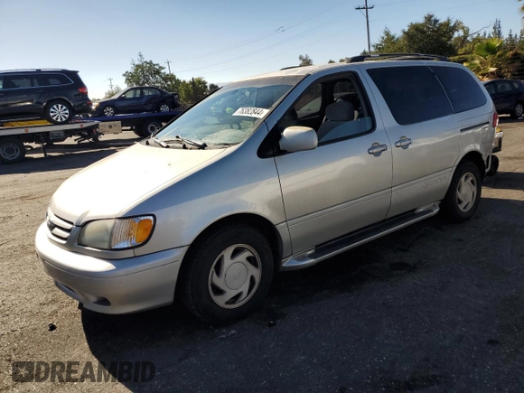 2003 Toyota Sienna LE with VIN 4T3ZF13CX3U548606, listed as a Copart auction lot 76382844 with 199,793 mi miles and Salvage Title. Bid and sale history available at carsss.com. Image 1.