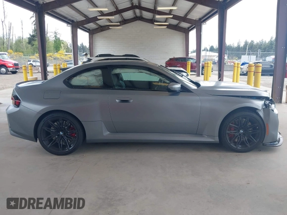 2024 BMW M2 z VIN 3MF13DM08R8E83248, wystawiony jako IAAI lot #42272913 z przebiegiem 4 647 mil mil oraz . Historia ofert i sprzedaży dostępna na DreamBid. Obrazek 13.