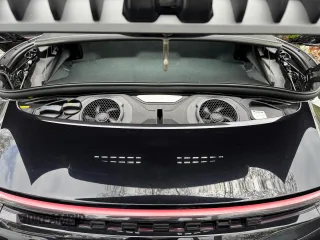 2022 Porsche 911 Carrera S z VIN WP0CB2A90NS244999, wystawiony jako Copart lot #56801295 z przebiegiem 1735 mil mil oraz Nie do naprawy. Historia ofert i sprzedaży dostępna na DreamBid. Obrazek 15.