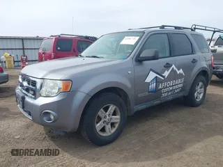 2008 Ford Escape XLT with VIN 1FMCU93178KD40865, listed as a IAAI auction lot 42007729 with 223,192 mi miles. Bid and sale history available at carsss.com. Image 2.