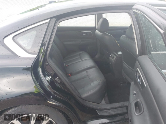 2017 Nissan Altima SR z VIN 1N4AL3AP4HC489298, wystawiony jako IAAI lot #42140956 z przebiegiem 96 126 mil mil oraz . Historia ofert i sprzedaży dostępna na DreamBid. Obrazek 8.