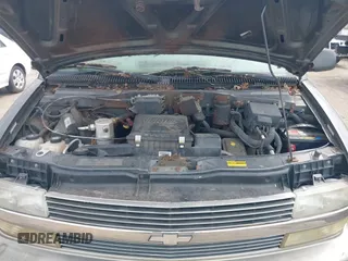2004 Chevrolet Astro z VIN 1GNEL19XX4B108761, wystawiony jako IAAI lot #42452017 z przebiegiem 208 401 mil mil oraz . Historia ofert i sprzedaży dostępna na DreamBid. Obrazek 10.