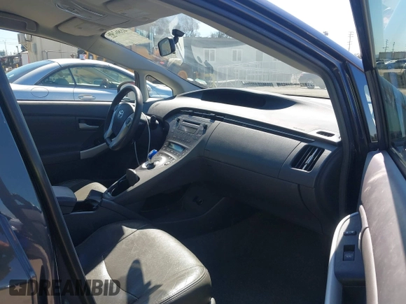 2010 Toyota Prius II with VIN JTDKN3DU0A1301288, listed as a IAAI auction lot 41862462 with 69,412 mi miles and . Bid and sale history available at DreamBid. Image 5.