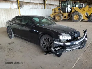 2017 Chrysler 300 S Alloy Edition with VIN 2C3CCABG6HH577695, listed as a Copart auction lot 68324654 with 105,262 mi miles and Salvage Title. Bid and sale history available at DreamBid. Image 4.