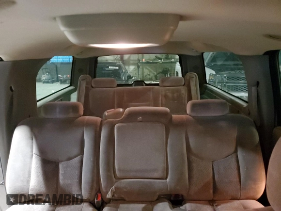2003 Chevrolet Suburban Z71 с VIN 3GNFK16T03G327887, выставлен на аукционе Copart как лот 61467165 с пробегом 275 480 миль миль и Чистый • Clean title. История ставок и продаж доступна на DreamBid. Изображение 10.