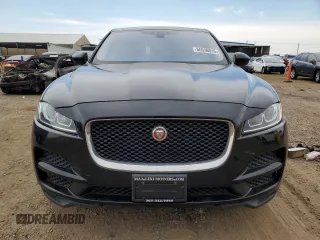 2017 Jaguar F-Pace 35t Premium with VIN SADCJ2BV8HA065705, listed as a Copart auction lot 66536015 with 88,254 mi miles and Clean title. Bid and sale history available at DreamBid. Image 5.